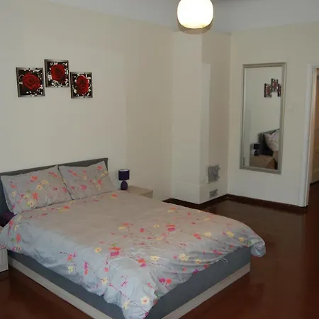Center Sunny Apartment *