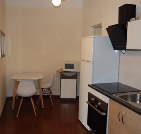 Center Sunny Apartment